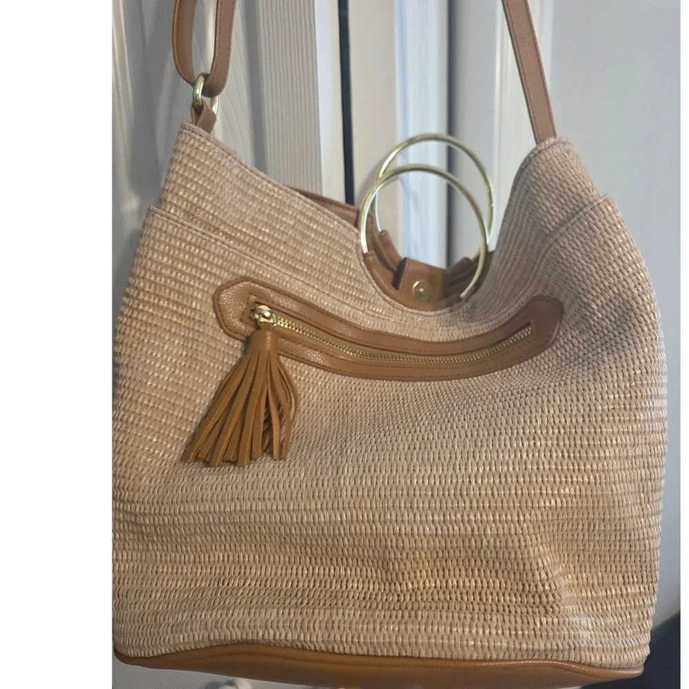 Woven Straw Hobo Bag Womens Large Tan NWOT Tassel Crossbody Ring